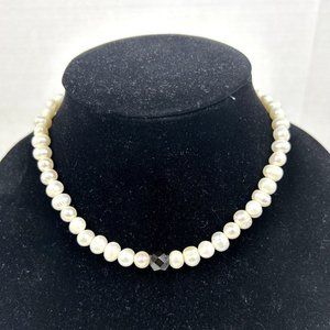 Suzanne Kalan  Sterling Silver .925 U.S.A Pearl Jet Bead Necklace 15" in Length